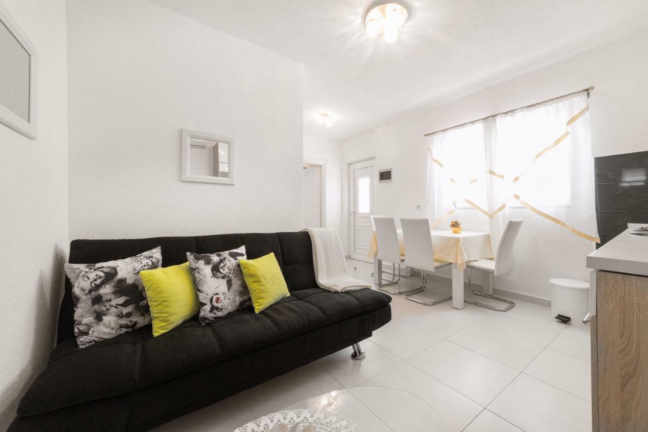 Apartments Lipic Водице Екстериор снимка