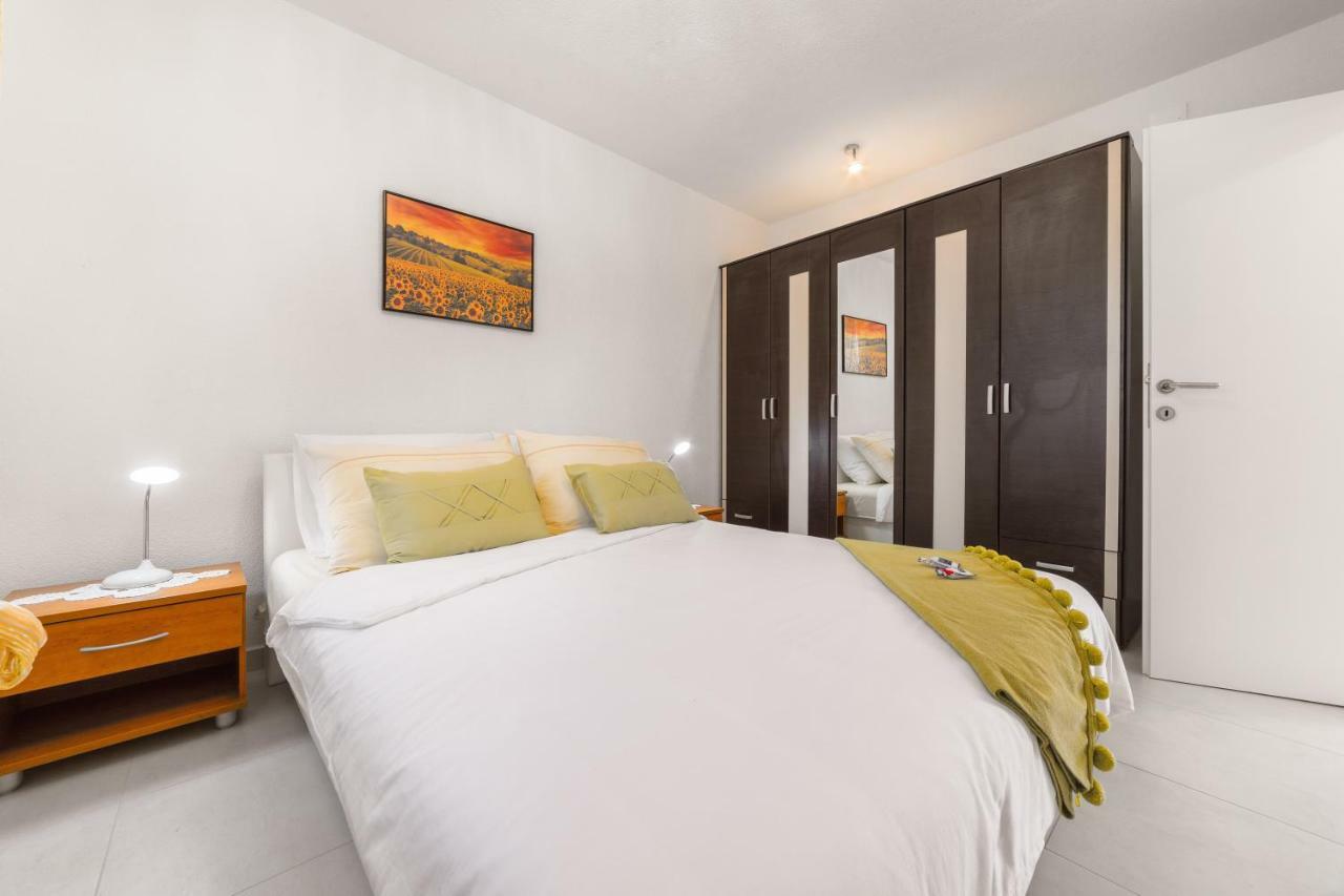 Apartments Lipic Водице Екстериор снимка