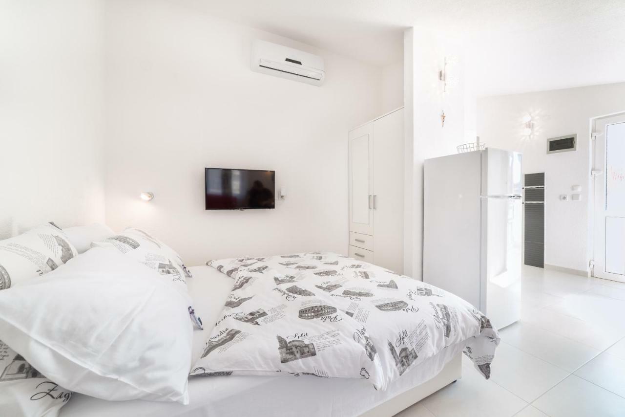 Apartments Lipic Водице Екстериор снимка