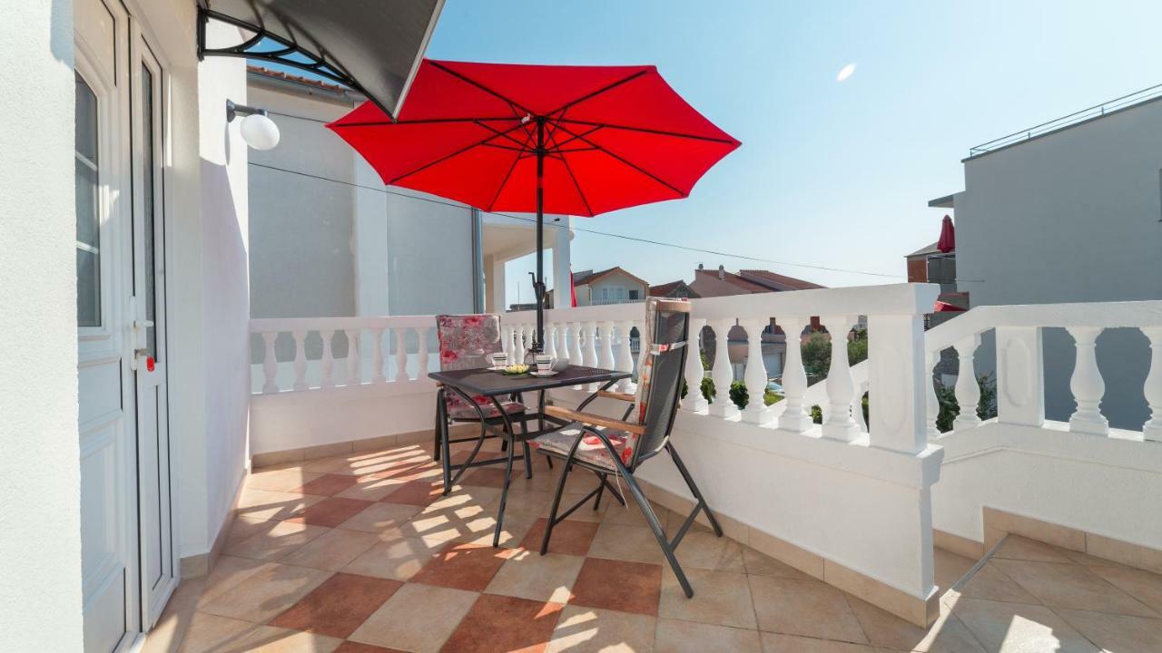 Apartments Lipic Водице Екстериор снимка