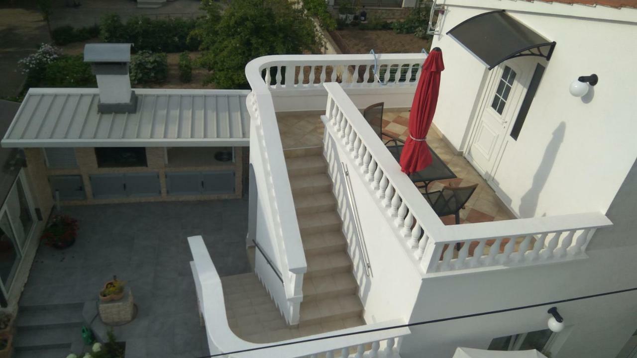 Apartments Lipic Водице Екстериор снимка