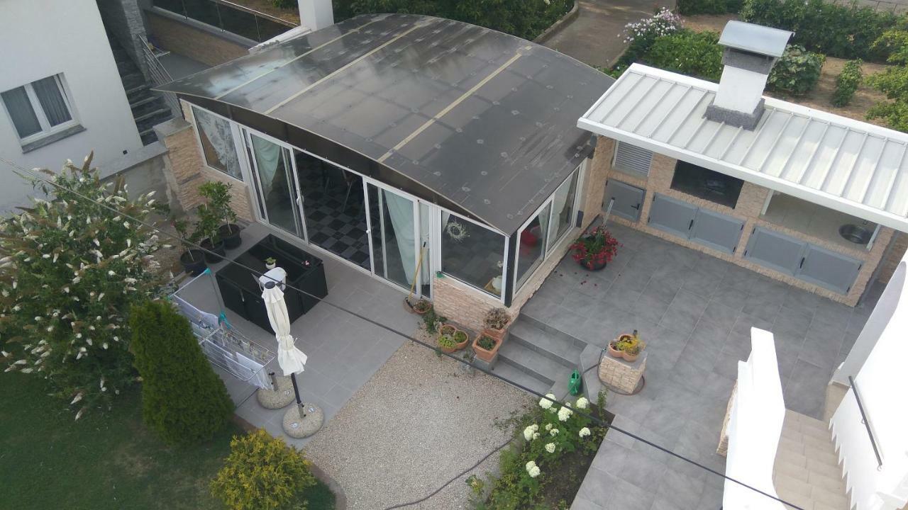 Apartments Lipic Водице Екстериор снимка