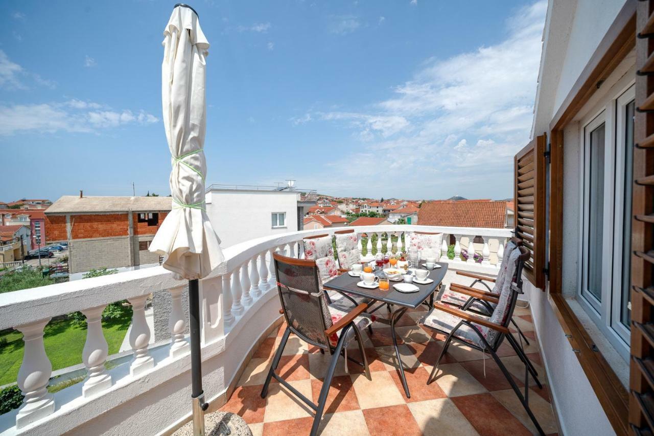 Apartments Lipic Водице Екстериор снимка