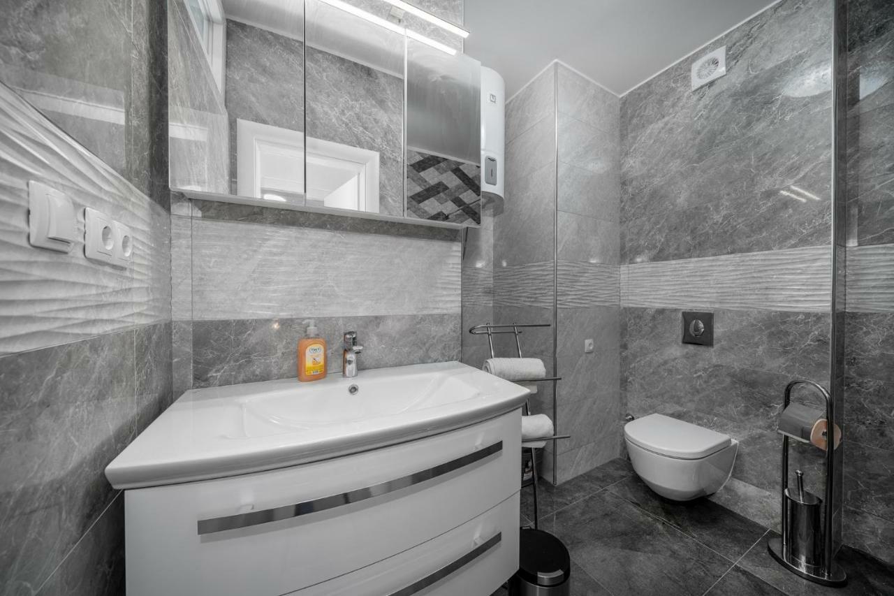 Apartments Lipic Водице Екстериор снимка