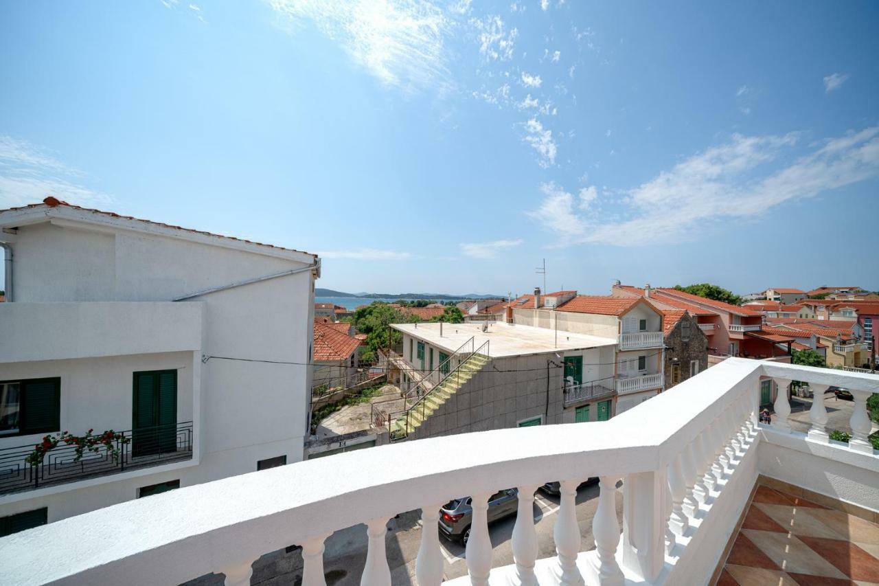 Apartments Lipic Водице Екстериор снимка
