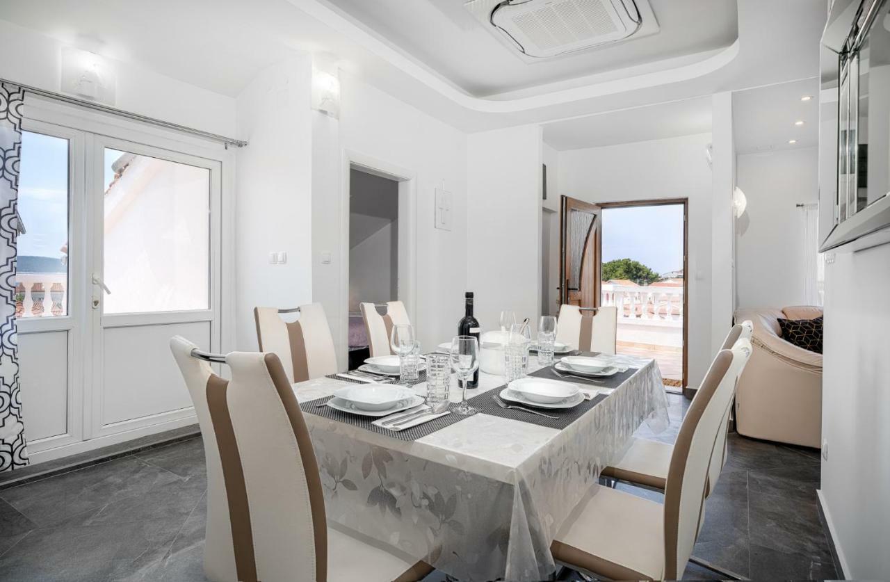 Apartments Lipic Водице Екстериор снимка